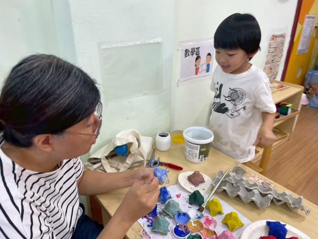 LINE_ALBUM_1141018英文閱讀樂_251019_144