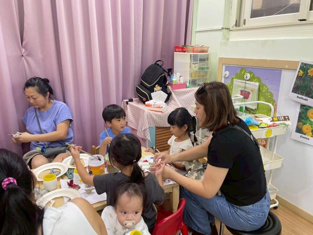 LINE_ALBUM_1141018英文閱讀樂_251019_116