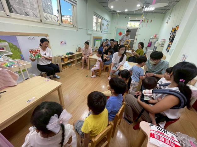 LINE_ALBUM_1141018英文閱讀樂_251019_8