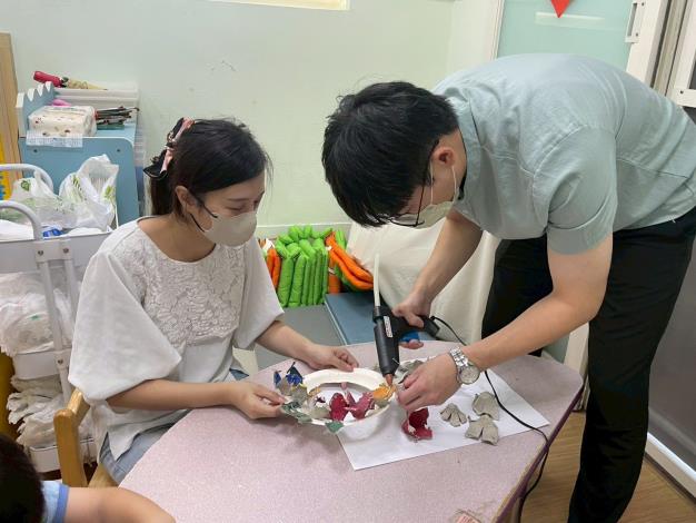 LINE_ALBUM_1141018英文閱讀樂_251019_142