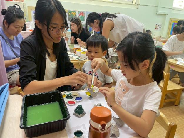 LINE_ALBUM_1141018英文閱讀樂_251019_125