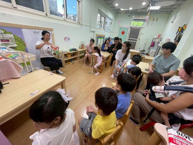 LINE_ALBUM_1141018英文閱讀樂_251019_5