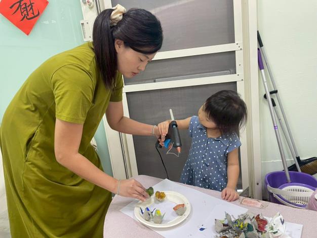 LINE_ALBUM_1141018英文閱讀樂_251019_172