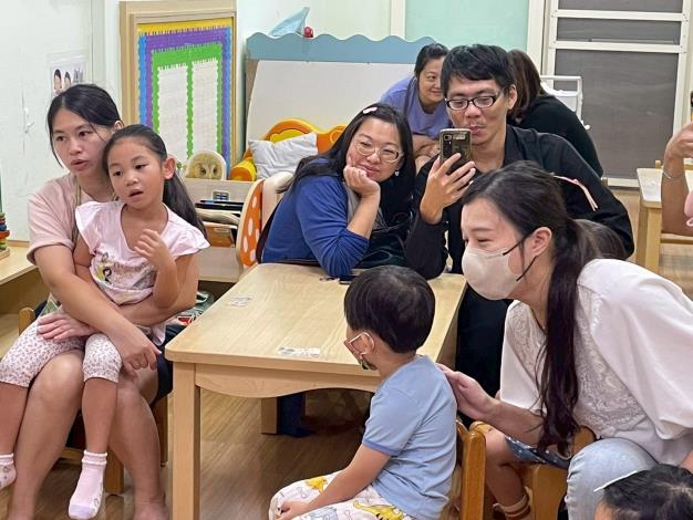 LINE_ALBUM_1141018英文閱讀樂_251019_27