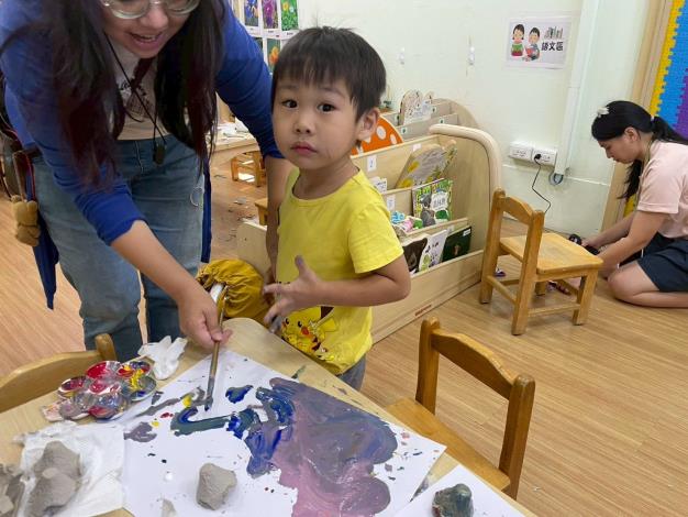 LINE_ALBUM_1141018英文閱讀樂_251019_175