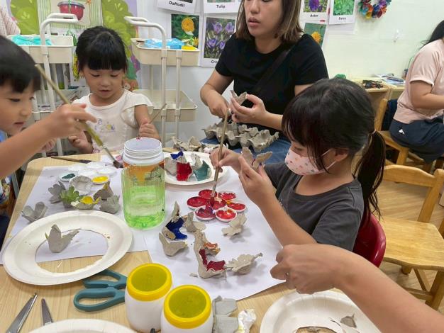 LINE_ALBUM_1141018英文閱讀樂_251019_127