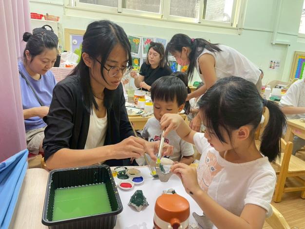 LINE_ALBUM_1141018英文閱讀樂_251019_124