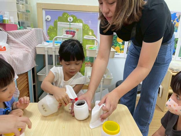 LINE_ALBUM_1141018英文閱讀樂_251019_61