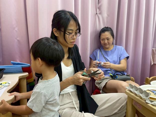 LINE_ALBUM_1141018英文閱讀樂_251019_120