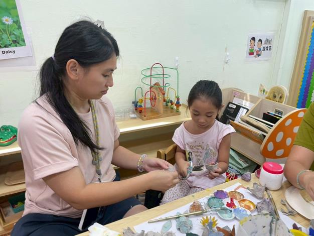 LINE_ALBUM_1141018英文閱讀樂_251019_146