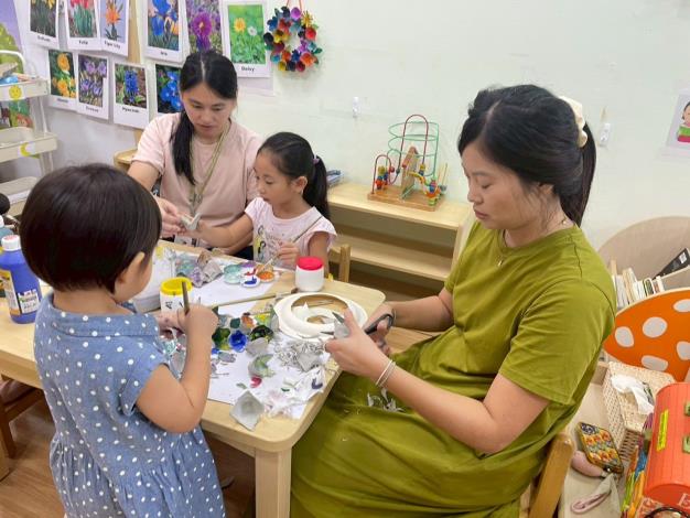 LINE_ALBUM_1141018英文閱讀樂_251019_136