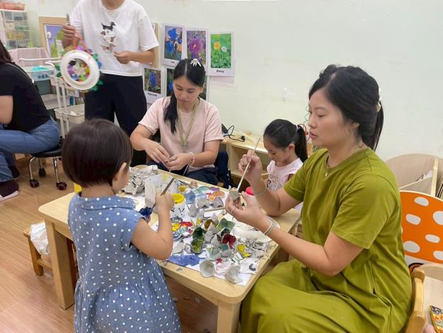 LINE_ALBUM_1141018英文閱讀樂_251019_145