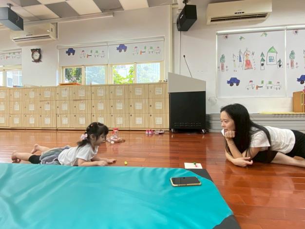 LINE_ALBUM_20251018 士林園親子瑜伽_251018_96