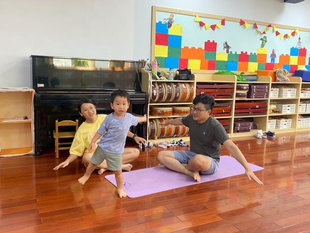 LINE_ALBUM_20251018 士林園親子瑜伽_251018_59