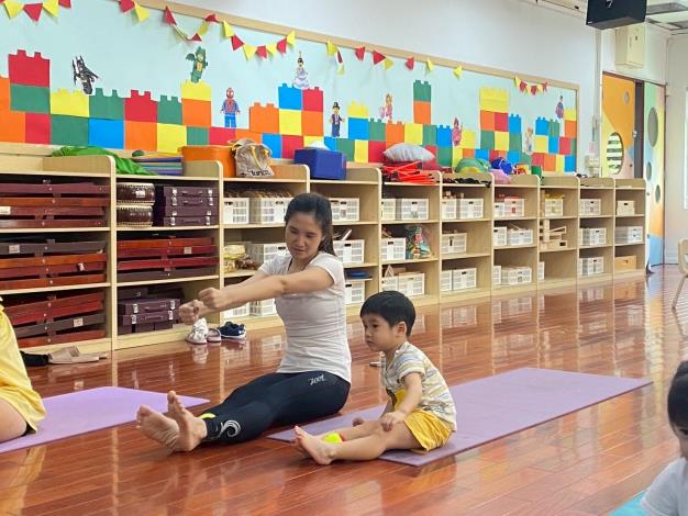 LINE_ALBUM_20251018 士林園親子瑜伽_251018_134