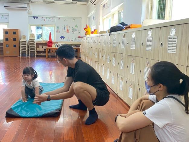 LINE_ALBUM_20251018 士林園親子瑜伽_251018_241