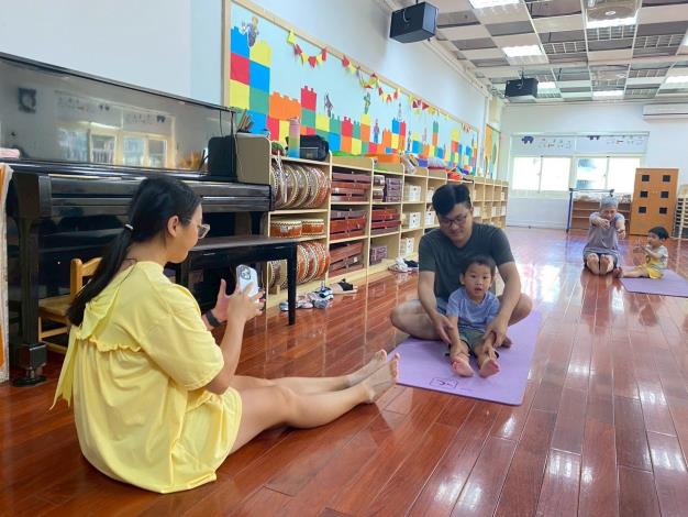 LINE_ALBUM_20251018 士林園親子瑜伽_251018_213