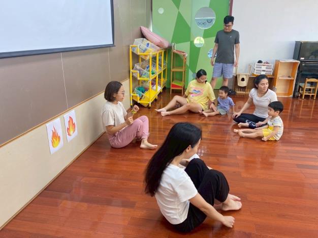 LINE_ALBUM_20251018 士林園親子瑜伽_251018_207