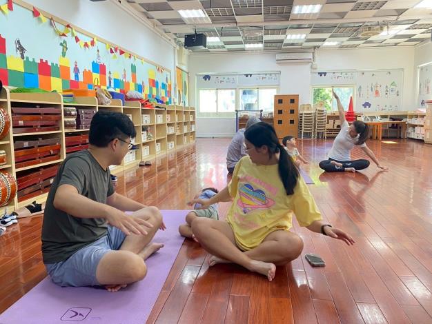 LINE_ALBUM_20251018 士林園親子瑜伽_251018_230