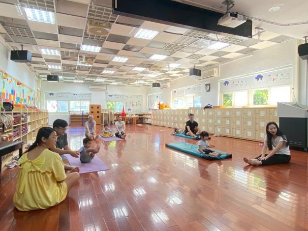 LINE_ALBUM_20251018 士林園親子瑜伽_251018_210