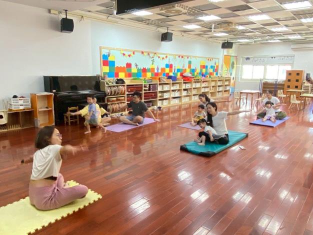 LINE_ALBUM_20251018 士林園親子瑜伽_251018_56