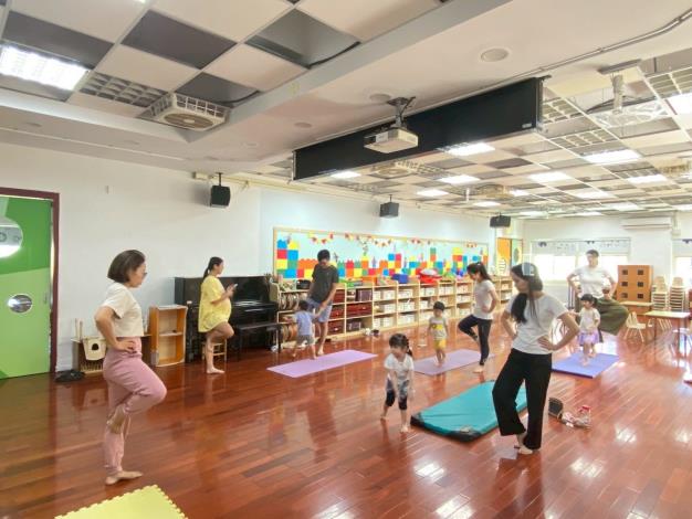 LINE_ALBUM_20251018 士林園親子瑜伽_251018_147