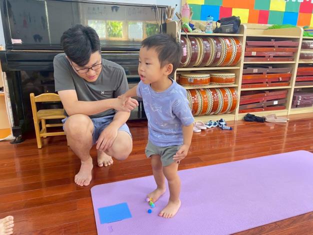 LINE_ALBUM_20251018 士林園親子瑜伽_251018_89