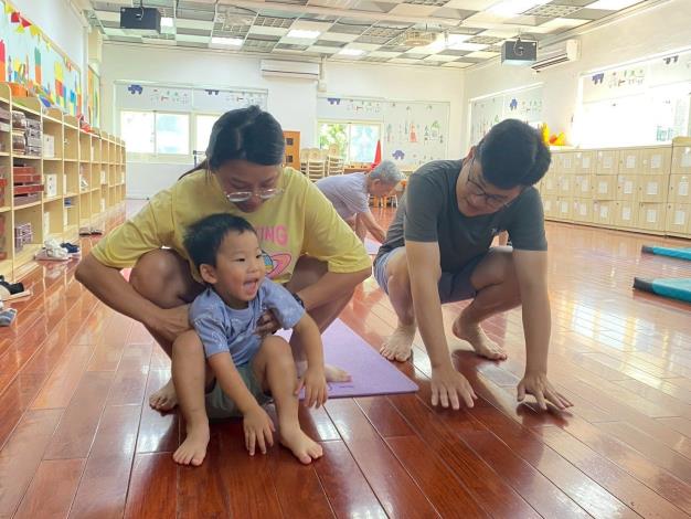 LINE_ALBUM_20251018 士林園親子瑜伽_251018_254