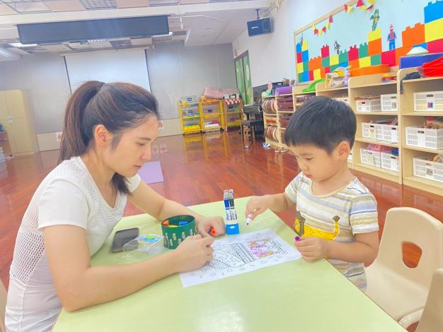 LINE_ALBUM_20251018 士林園親子瑜伽_251018_28