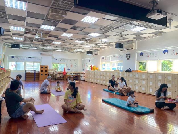 LINE_ALBUM_20251018 士林園親子瑜伽_251018_223