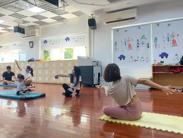 LINE_ALBUM_20251018 士林園親子瑜伽_251018_226