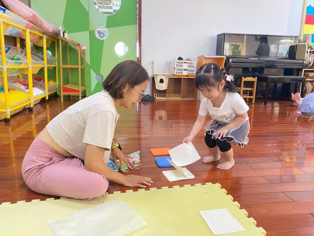 LINE_ALBUM_20251018 士林園親子瑜伽_251018_121