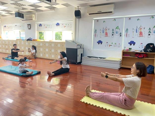 LINE_ALBUM_20251018 士林園親子瑜伽_251018_212