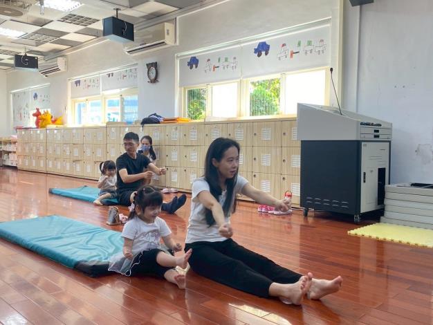 LINE_ALBUM_20251018 士林園親子瑜伽_251018_208
