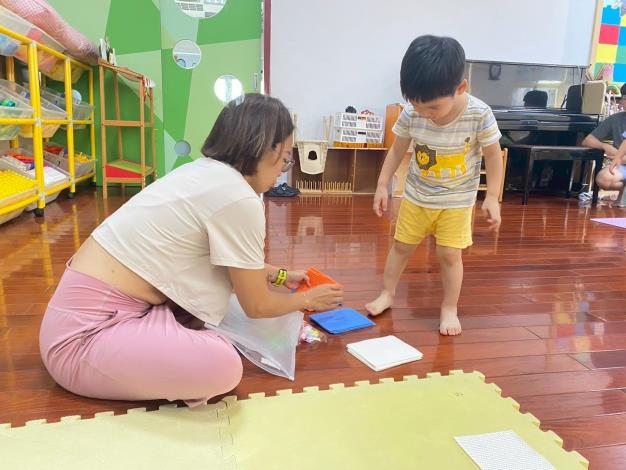 LINE_ALBUM_20251018 士林園親子瑜伽_251018_125