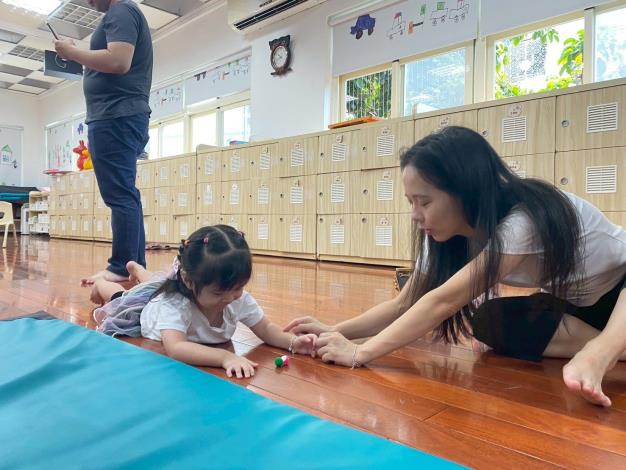 LINE_ALBUM_20251018 士林園親子瑜伽_251018_106