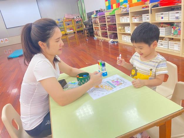 LINE_ALBUM_20251018 士林園親子瑜伽_251018_21