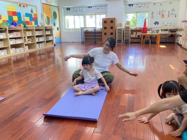 LINE_ALBUM_20251018 士林園親子瑜伽_251018_186