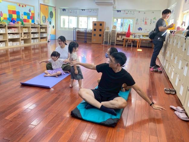 LINE_ALBUM_20251018 士林園親子瑜伽_251018_187