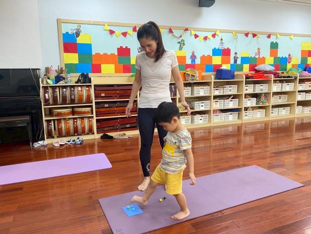 LINE_ALBUM_20251018 士林園親子瑜伽_251018_91