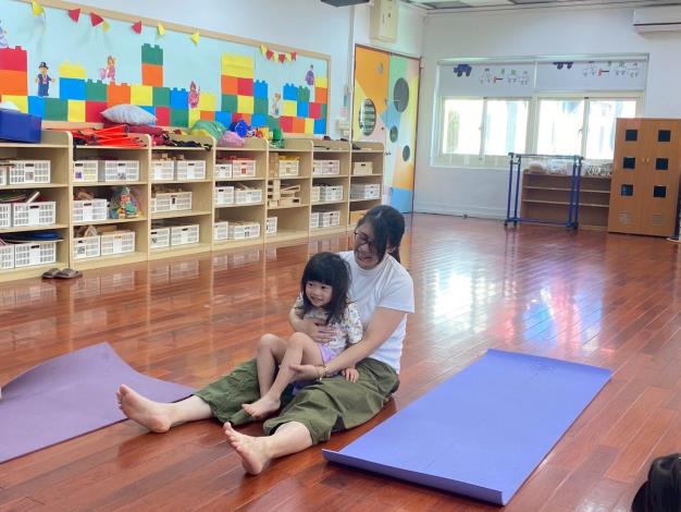 LINE_ALBUM_20251018 士林園親子瑜伽_251018_205