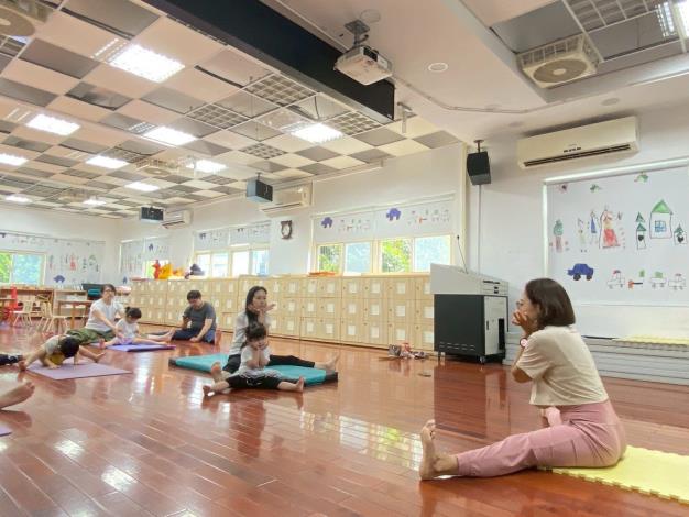 LINE_ALBUM_20251018 士林園親子瑜伽_251018_79