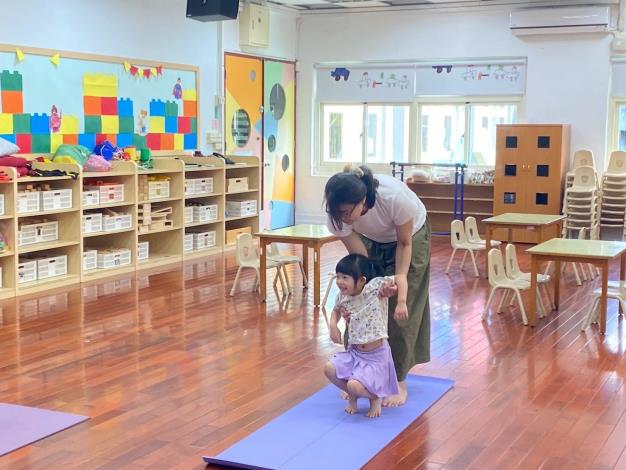 LINE_ALBUM_20251018 士林園親子瑜伽_251018_144