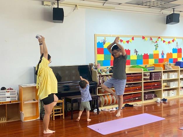 LINE_ALBUM_20251018 士林園親子瑜伽_251018_146