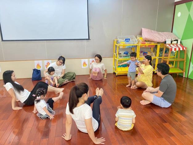 LINE_ALBUM_20251018 士林園親子瑜伽_251018_45