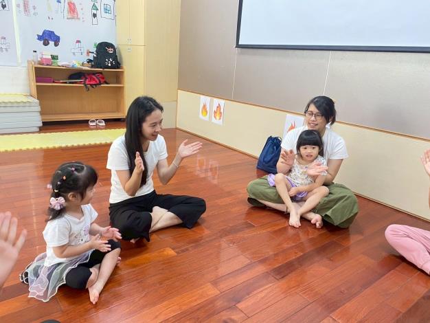 LINE_ALBUM_20251018 士林園親子瑜伽_251018_47