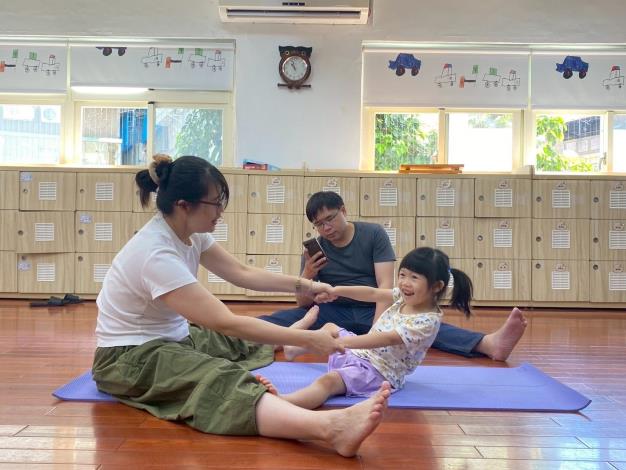 LINE_ALBUM_20251018 士林園親子瑜伽_251018_64