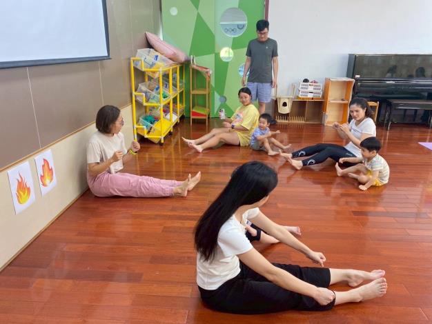 LINE_ALBUM_20251018 士林園親子瑜伽_251018_206