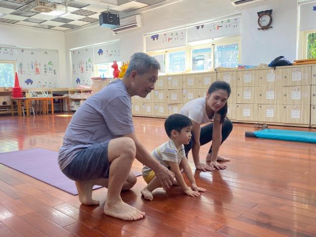 LINE_ALBUM_20251018 士林園親子瑜伽_251018_252