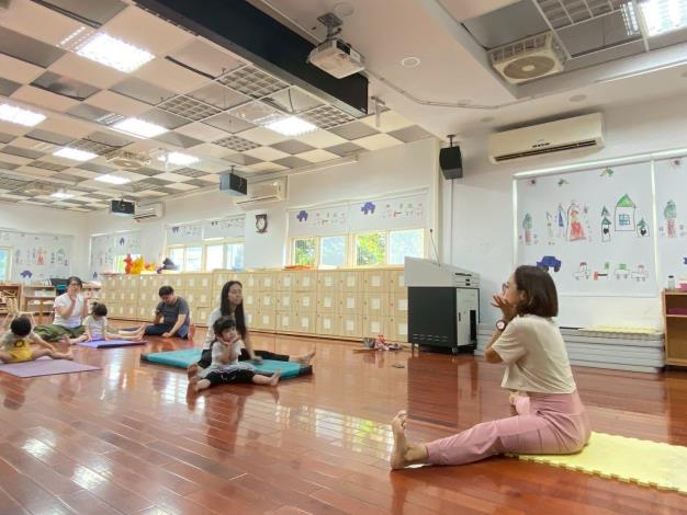 LINE_ALBUM_20251018 士林園親子瑜伽_251018_80